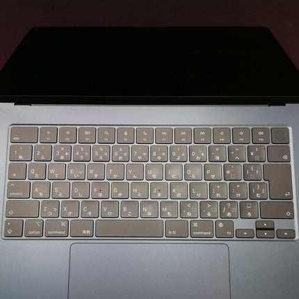 MacBook Air M2 / 15インチ / 2023 / 8GB / 512GB / ミッドナイト / ランク:C / MQKX3J/A / 【中古品管理番号:37772】