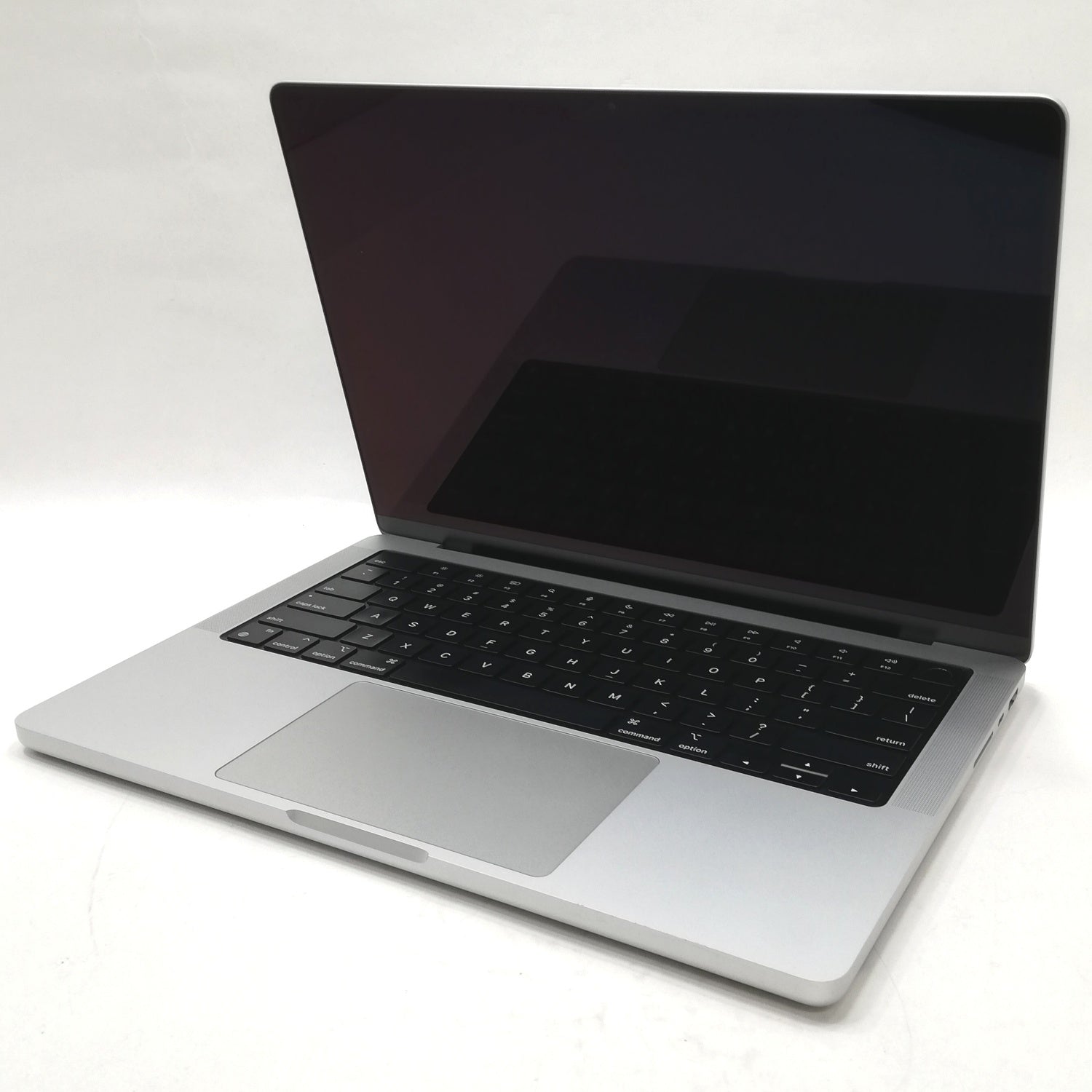 MacBook Pro M1 Pro / 14インチ / 2021 / 16GB / 512GB / シルバー / ランク:B / MKGR3J/A / 【中古品管理番号:37790】