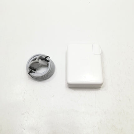 MacBook Pro M1 Max / 16インチ / 2021 / 32GB / 1TB / シルバー / ランク:C / MK1F3J/A(MAX) / 【中古品管理番号:37796】