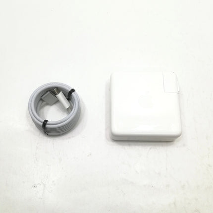 MacBook Pro M1 Pro / 14インチ / 2021 / 32GB / 1TB / シルバー / ランク:B / MKGT3J/A / 【中古品管理番号:37803】