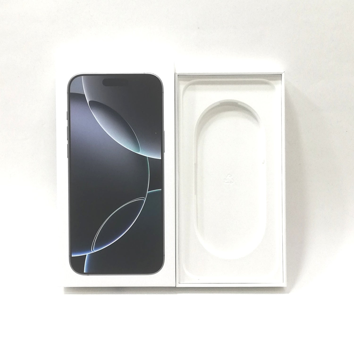 iPhone 中古 販売】iPhone 16 Pro Max / 2024 / 256GB / ホワイト