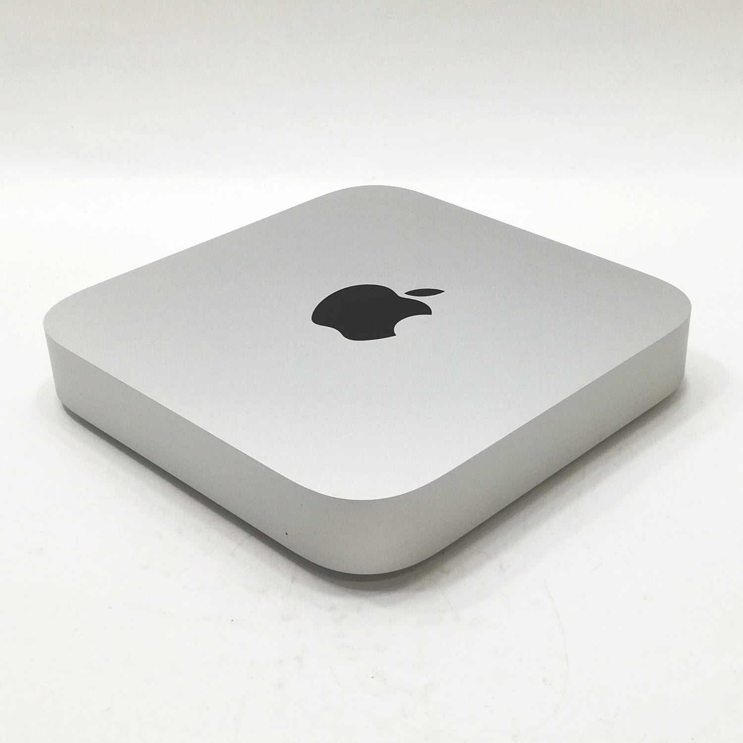Mac mini M2 / 2023 / 8GB / 256GB / シルバー / ランク:A / MMFJ3J/A / 【中古品管理番号:37809】