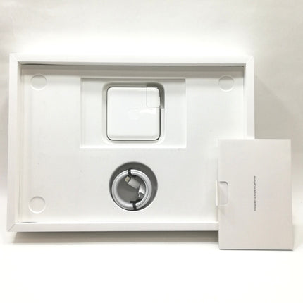 MacBook Pro M2 / 13インチ / 2022 / 8GB / 256GB / スペースグレイ / ランク:B / MNEH3J/A / 【中古品管理番号:37819】