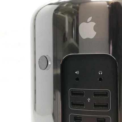 Mac Pro / Late 2013 / 64GB / 1TB / ブラック / ランク:B / MD878J/A / 【中古品管理番号:37850】
