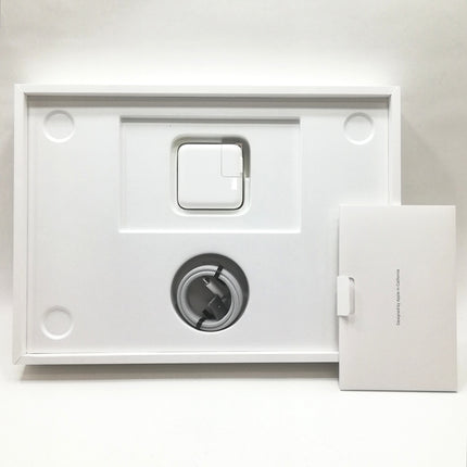 MacBook Air M3 / 13インチ / 2024 / 16GB / 256GB / スペースグレイ / ランク:A / MC8G4J/A / 【中古品管理番号:37865】