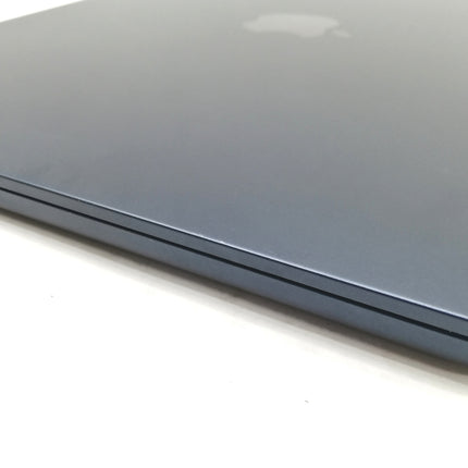 MacBook Air M4 / 13インチ / 2025 / 16GB / 512GB / ミッドナイト / ランク:C / MW133J/A / 【中古品管理番号:37867】