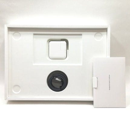 MacBook Air M4 / 13インチ / 2025 / 16GB / 256GB / ミッドナイト / ランク:A / MW123J/A / 【中古品管理番号:37892】