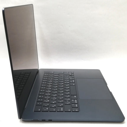 MacBook Air M3 / 15インチ / 2024 / 16GB / 256GB / ミッドナイト / ランク:A / MC9G4J/A / 【中古品管理番号:37893】