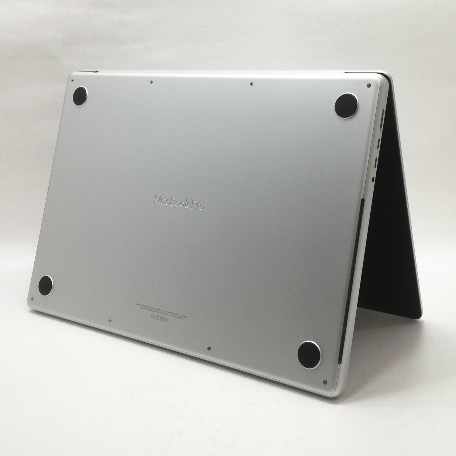 MacBook 中古 販売】MacBook Pro M1 Pro / 16インチ / 2021 / 32GB