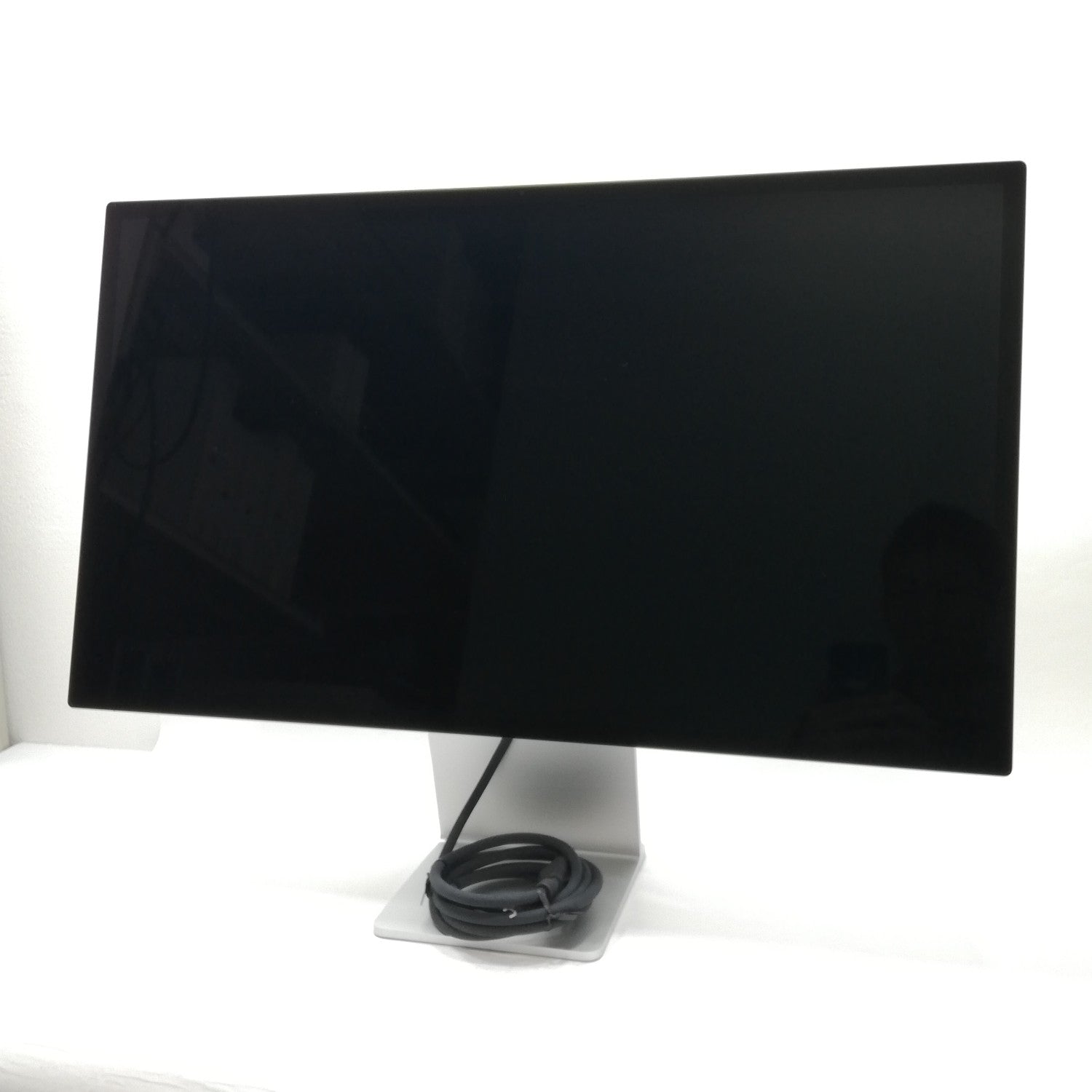 Studio 中古 販売】Studio Display 標準ガラス - 傾きを調整できる