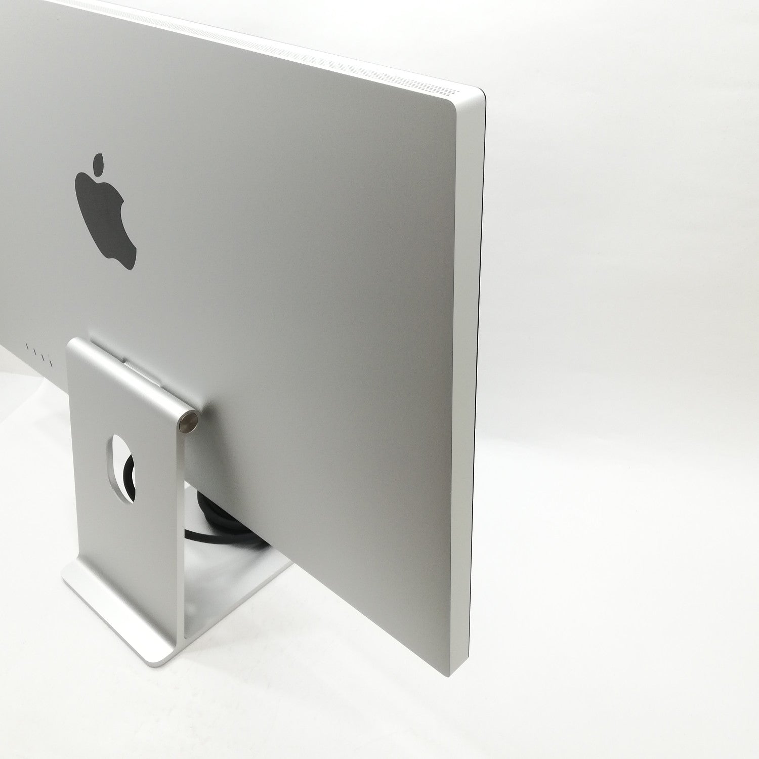 Studio 中古 販売】Studio Display 標準ガラス - 傾きを調整できる