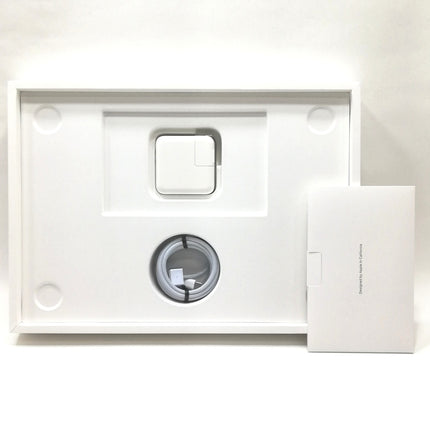 MacBook Air M4 / 13インチ / 2025 / 16GB / 256GB / スカイブルー / ランク:A / MC6T4J/A / 【中古品管理番号:37958】