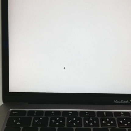 MacBook Air M1 / 13インチ / Mid2020 / 8GB / 256GB / スペースグレイ / ランク:D / MGN63J/A / 【中古品管理番号:37995】