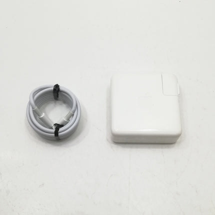 MacBook Pro Touch Bar / 13インチ / 2020 / 16GB / 512GB / スペースグレイ / ランク:C / MWP42J/A / 【中古品管理番号:37998】