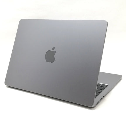 MacBook Air M3 / 13インチ / 2024 / 16GB / 256GB / スペースグレイ / ランク:A / MC8G4J/A / 【中古品管理番号:38005】