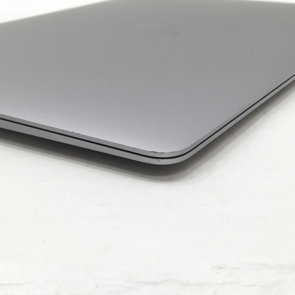 MacBook Air M1 / 13インチ / Mid2020 / 8GB / 256GB / スペースグレイ / ランク:B / MGN63J/A / 【中古品管理番号:38047】