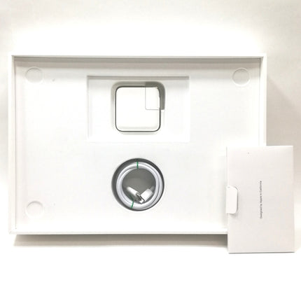 MacBook Air M1 / 13インチ / Mid2020 / 8GB / 256GB / シルバー / ランク:C / MGN93J/A / 【中古品管理番号:38048】