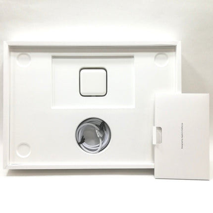 MacBook Air M2 / 13インチ / 2022 / 8GB / 512GB / スターライト / ランク:C / MLY23J/A / 【中古品管理番号:38069】