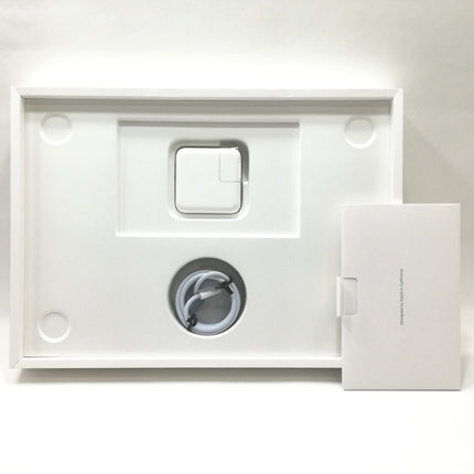 MacBook Air M4 / 13インチ / 2025 / 16GB / 256GB / スカイブルー / ランク:B / MC6T4J/A / 【中古品管理番号:38070】