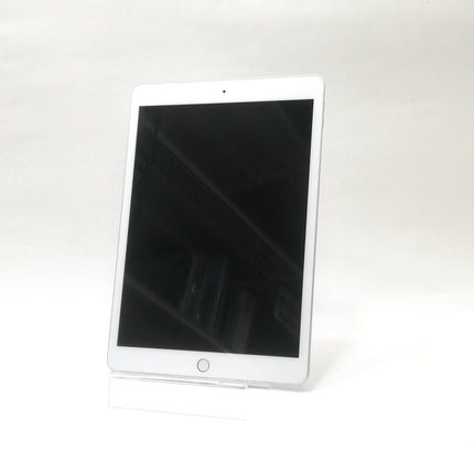 【初売りセール！】iPad / Wi-Fiモデル / 10.2インチ / 第8世代 / 2020 / 32GB / シルバー / ランク:A / MYLA2J/A / A2270 【中古品管理番号:38135】