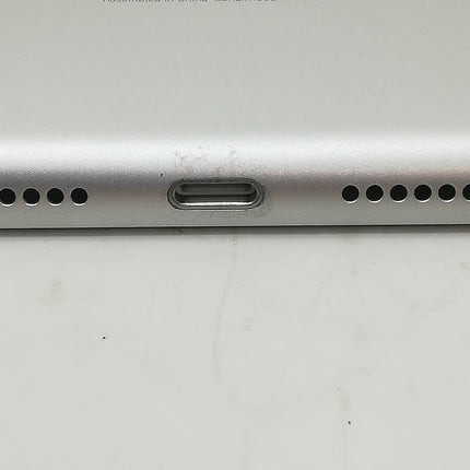 【初売りセール！】iPad / Wi-Fiモデル / 10.2インチ / 第8世代 / 2020 / 32GB / シルバー / ランク:A / MYLA2J/A / A2270 【中古品管理番号:38158】