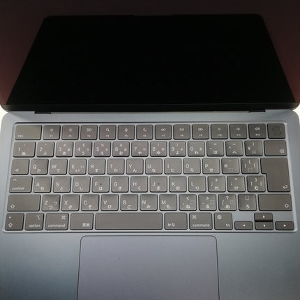 MacBook Air M2 / 13インチ / 2022 / 8GB / 512GB / ミッドナイト / ランク:B / MLY43J/A / 【中古品管理番号:38185】