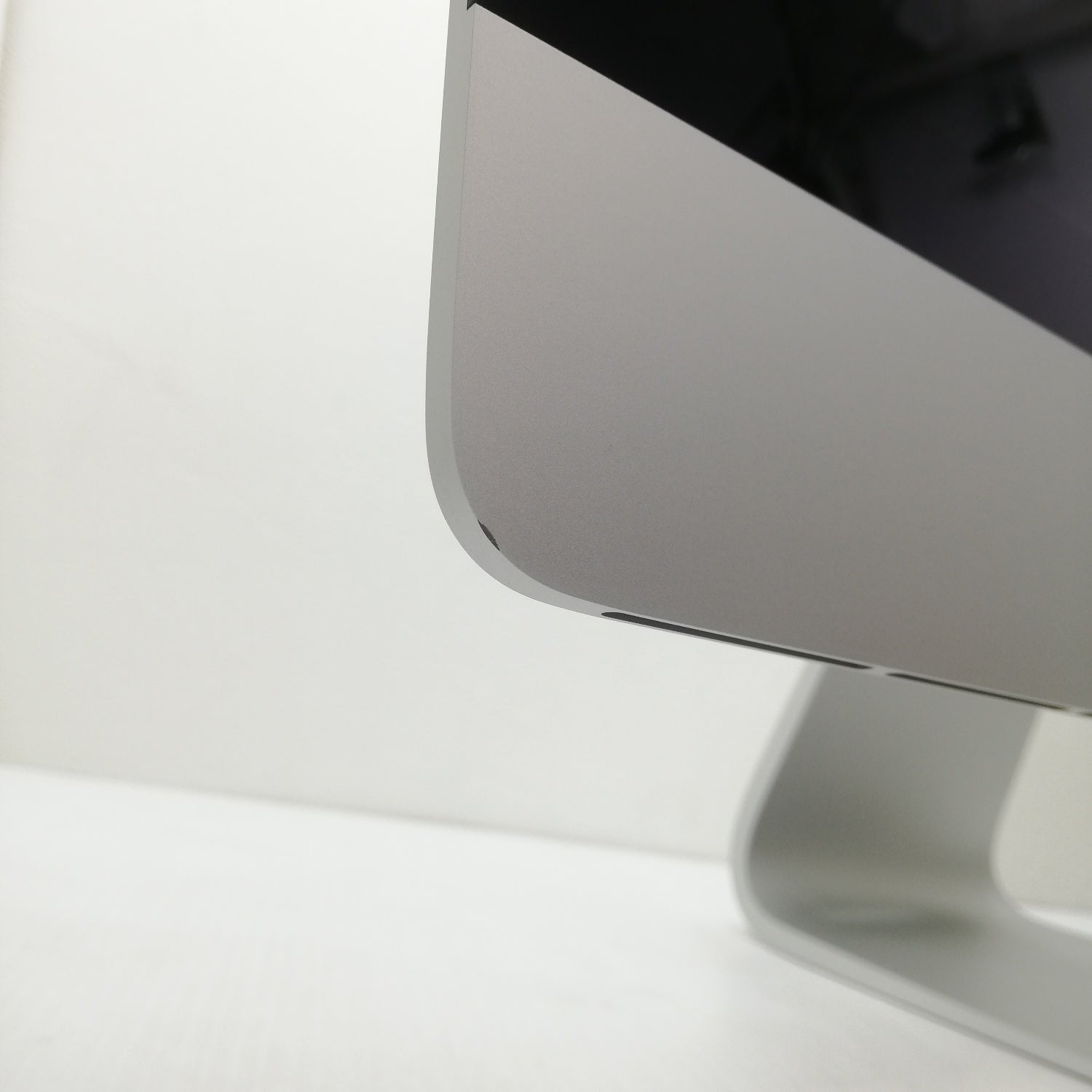 iMac 中古 販売】iMac Retina 5K / 27インチ / 2017 / 40GB / 512GB