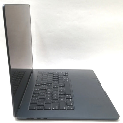 MacBook Air M3 / 15インチ / 2024 / 24GB / 1TB / ミッドナイト / ランク:A / MRYV3J/A / 【中古品管理番号:38217】