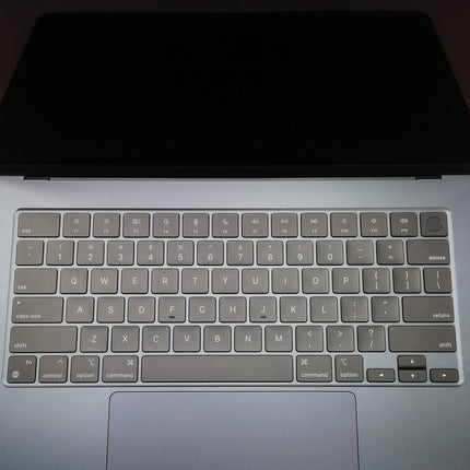 MacBook Air M3 / 15インチ / 2024 / 24GB / 1TB / ミッドナイト / ランク:A / MRYV3J/A / 【中古品管理番号:38217】
