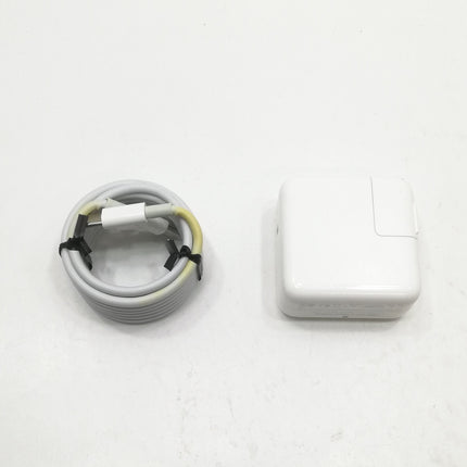 MacBook Air M1 / 13インチ / Mid2020 / 8GB / 256GB / シルバー / ランク:B / MGN93J/A / 【中古品管理番号:38234】