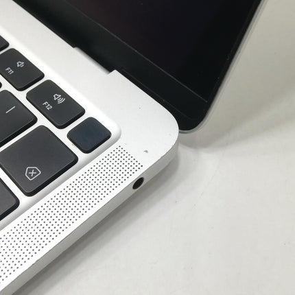 MacBook Air M1 / 13インチ / Mid2020 / 8GB / 512GB / シルバー / ランク:C / MGNA3J/A / 【中古品管理番号:38238】