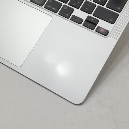 MacBook Air M1 / 13インチ / Mid2020 / 8GB / 256GB / シルバー / ランク:C / MGN93J/A / 【中古品管理番号:38283】