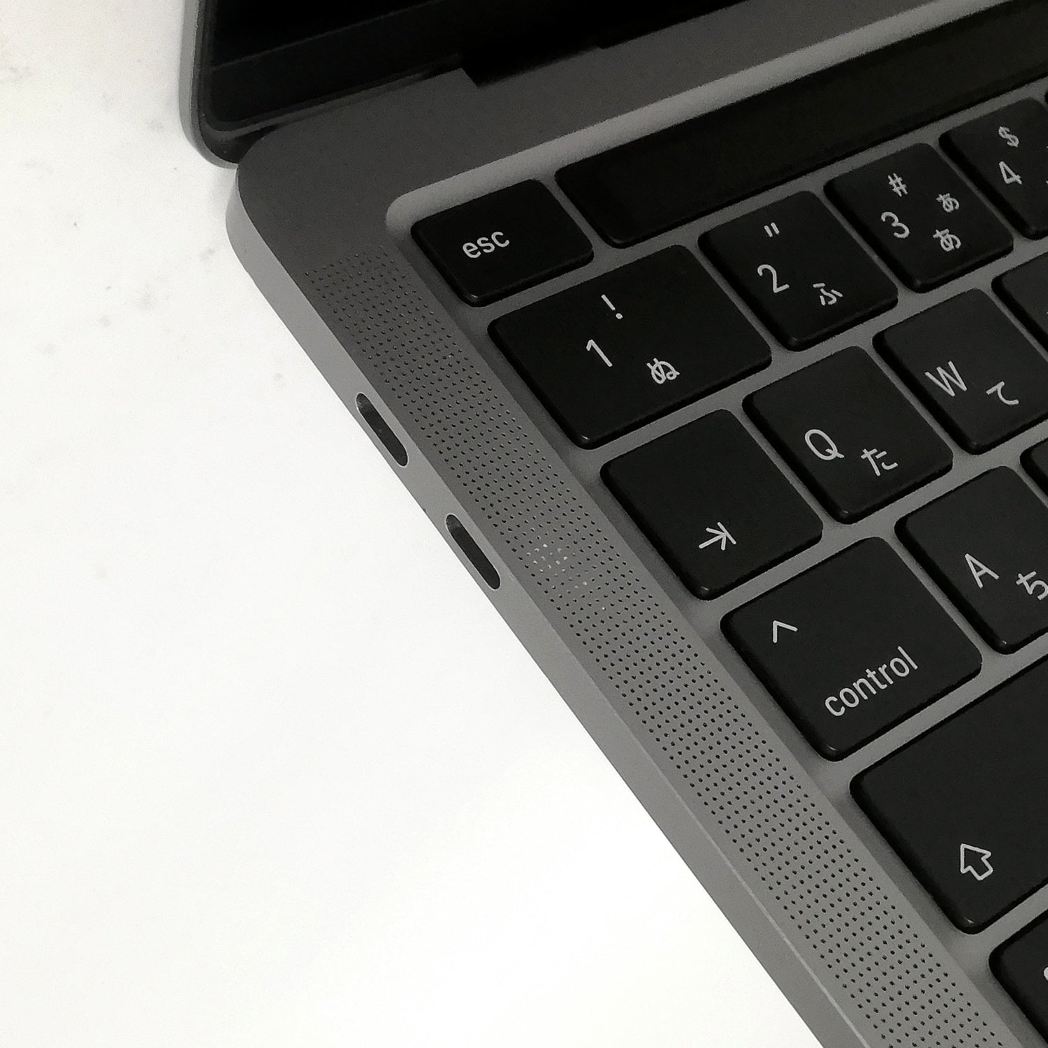 MacBook 中古 販売】MacBook Pro M2 / 13インチ / 2022 / 8GB / 512GB