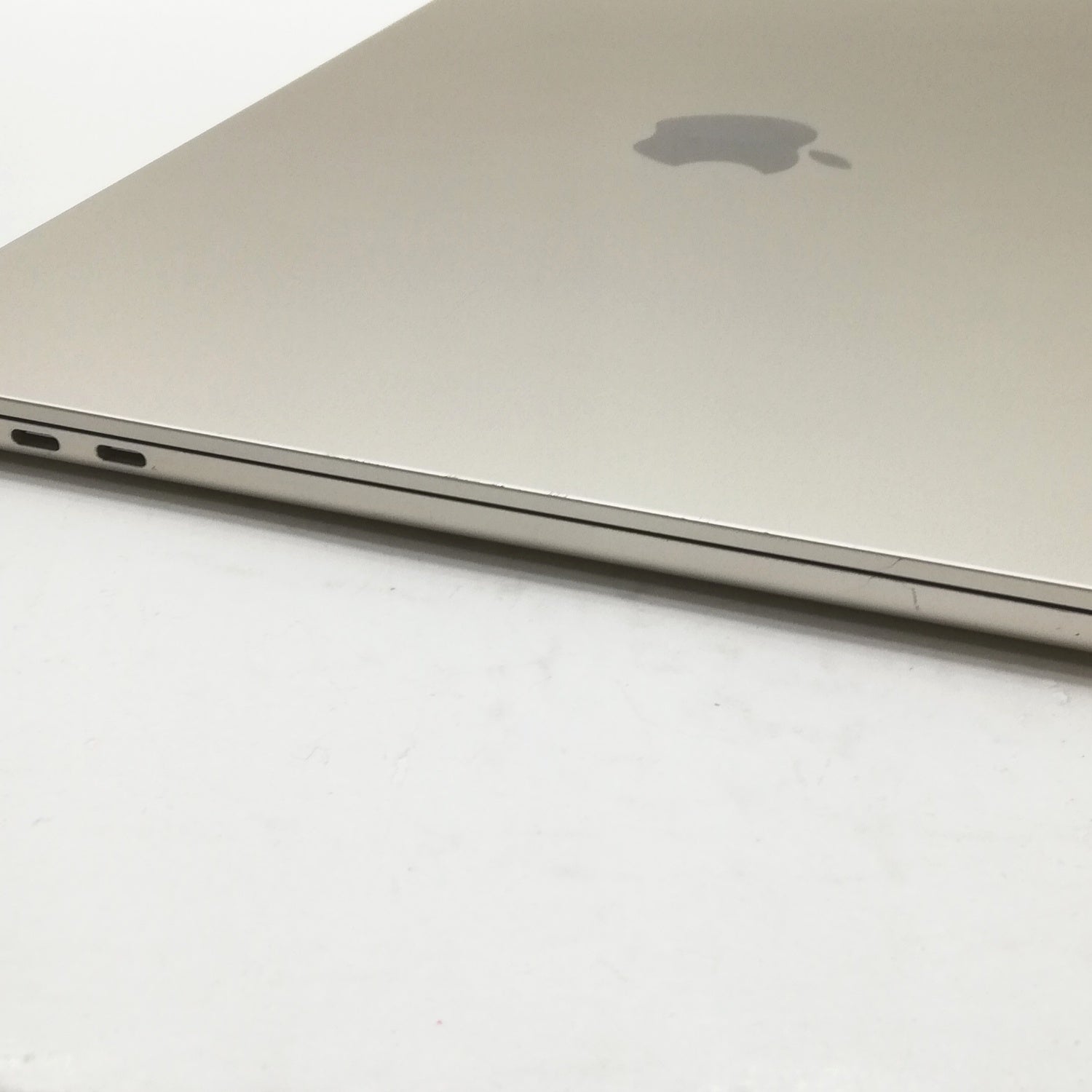 MacBook 中古 販売】MacBook Air M2 / 13インチ / 2022 / 16GB / 512GB