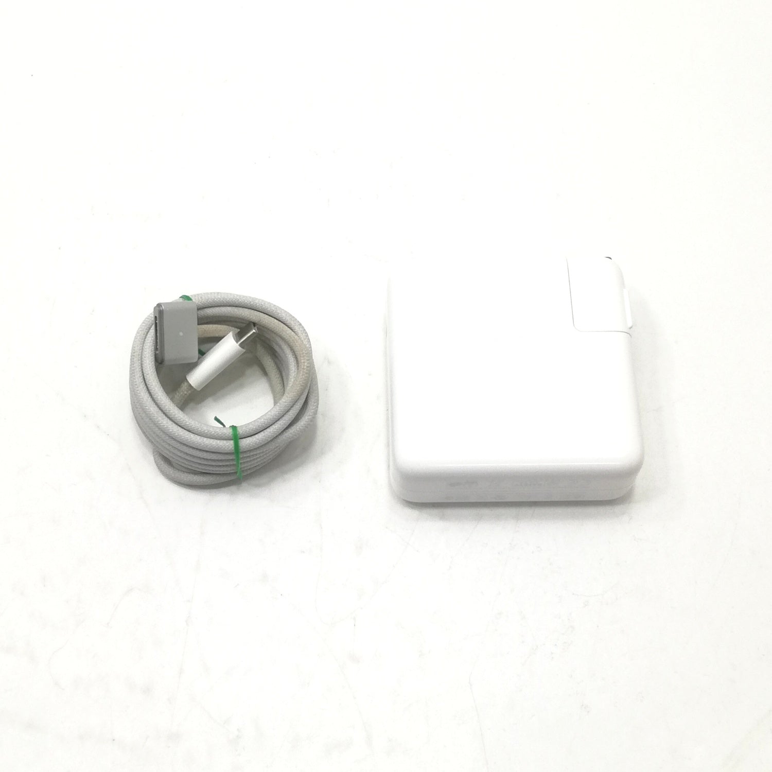 MacBook 中古 販売】MacBook Pro M2Pro / 14インチ / 2023 / 16GB