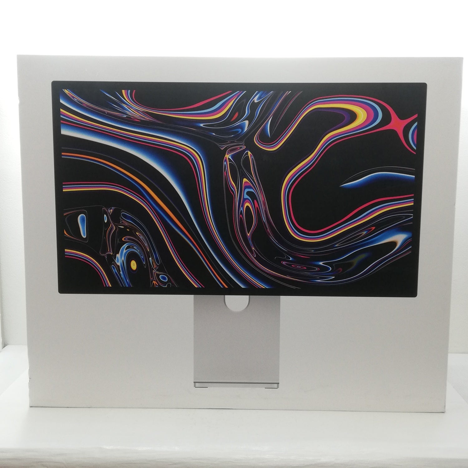 Studio 中古 販売】Studio Display 標準ガラス - 傾きと高さを調整