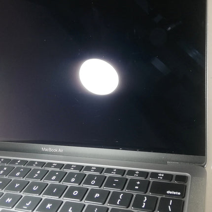 MacBook Air M1 / 13インチ / Mid2020 / 16GB / 512GB / スペースグレイ / ランク:C / MGN63J/A / 【中古品管理番号:38514】