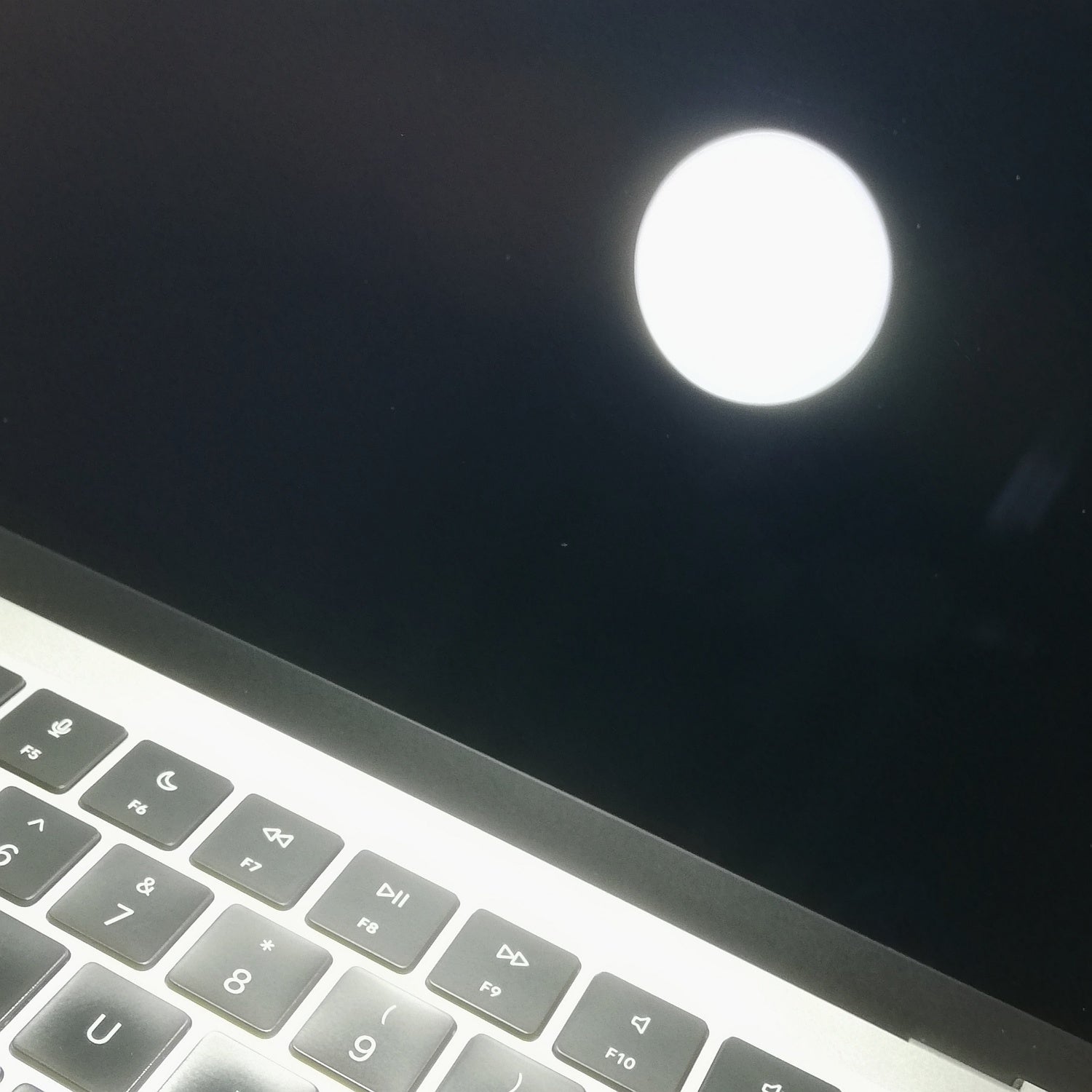 MacBook 中古 販売】MacBook Air M2 / 13インチ / 2022 / 16GB / 512GB