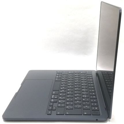 MacBook Air M4 / 13インチ / 2025 / 16GB / 256GB / ミッドナイト / ランク:A / MW123J/A / 【中古品管理番号:38563】