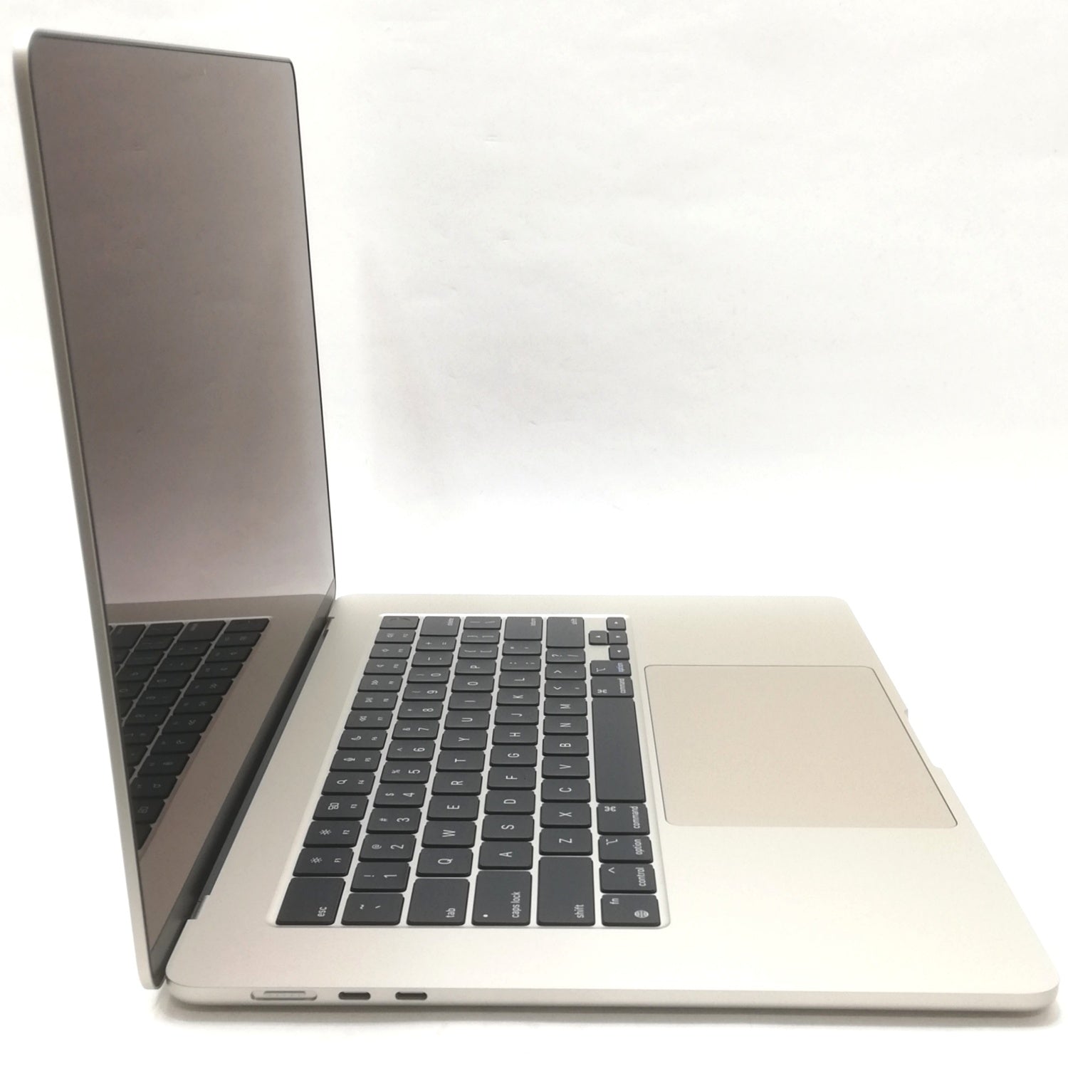 新中古品 macbook air M3 256GB 2024年モデル MacBook 中古 販売】MacBook Air M3 / 15インチ / 2024 / 16GB / 256GB
