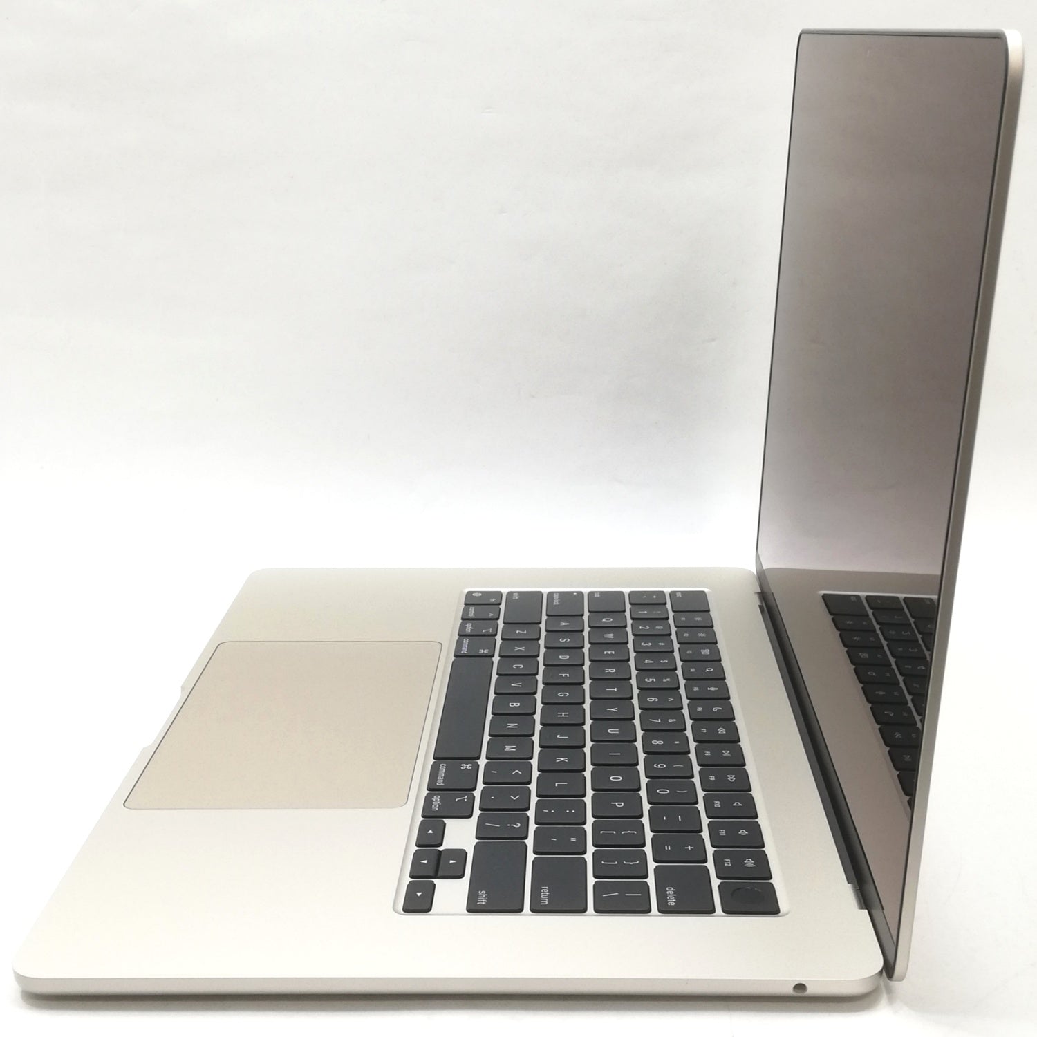 MacBook 中古 販売】MacBook Air M3 / 15インチ / 2024 / 16GB / 256GB