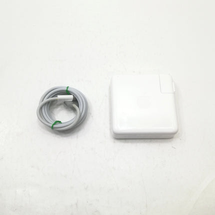 MacBook Pro M1 Pro / 14インチ / 2021 / 32GB / 1TB / シルバー / ランク:B / MKGT3J/A / 【中古品管理番号:38623】