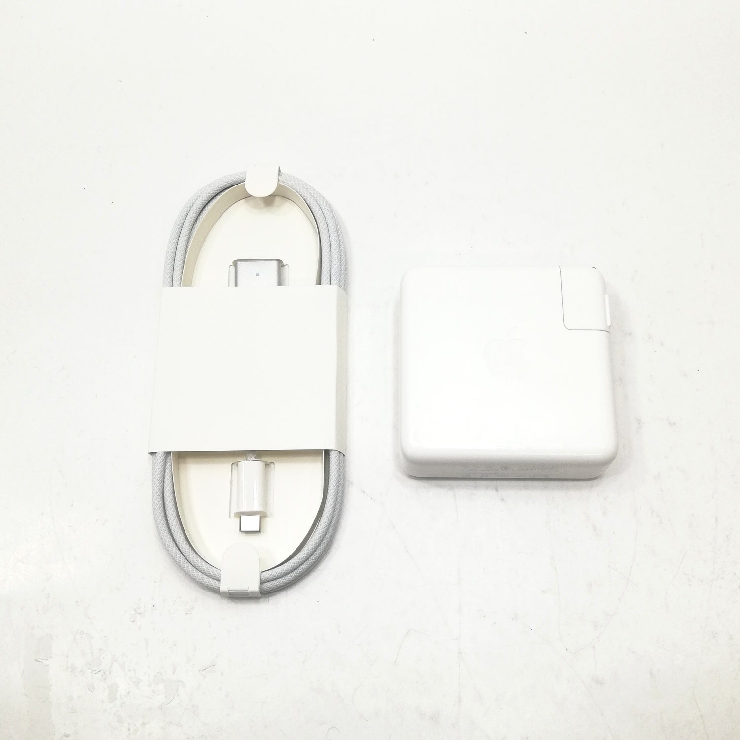 MacBook 中古 販売】MacBook Pro M1 Pro / 14インチ / 2021 / 16GB 