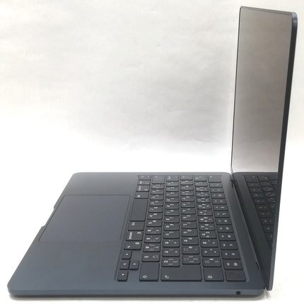 MacBook Air M2 / 13インチ / 2022 / 24GB / 512GB / ミッドナイト / ランク:B / MLY33J/A / 【中古品管理番号:38681】