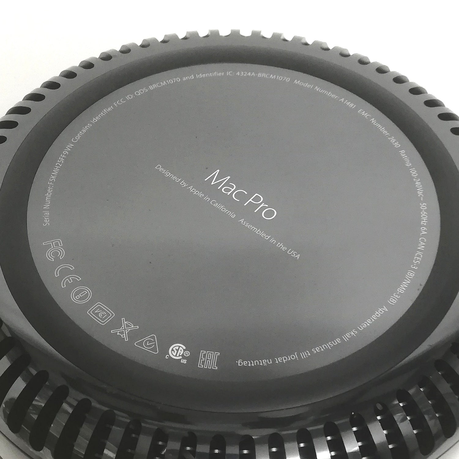 Mac 中古 販売】Mac Pro / Late 2013 / 32GB / 512GB / ブラック