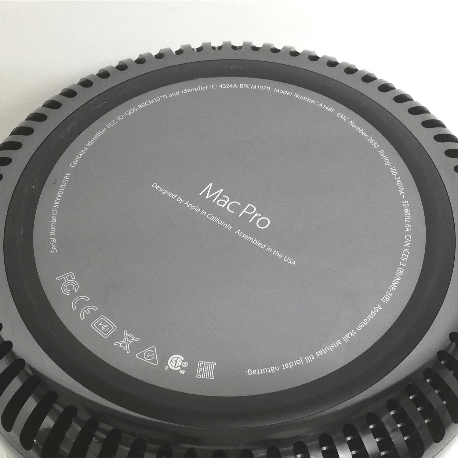 Mac 中古 販売】Mac Pro / Late 2013 / 64GB / 256GB / ブラック