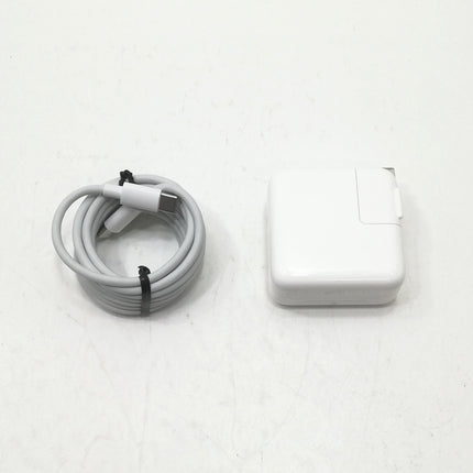 MacBook Air M1 / 13インチ / Mid2020 / 8GB / 256GB / シルバー / ランク:C / MGN93J/A / 【中古品管理番号:38695】