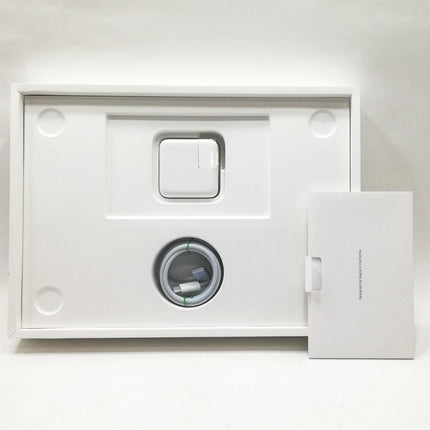 MacBook Air M4 / 13インチ / 2025 / 16GB / 256GB / スカイブルー / ランク:A / MC6T4J/A / 【中古品管理番号:38731】