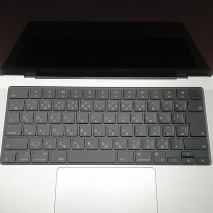 MacBook Pro M1 Pro / 14インチ / 2021 / 16GB / 512GB / シルバー / ランク:B / MKGR3J/A / 【中古品管理番号:38733】