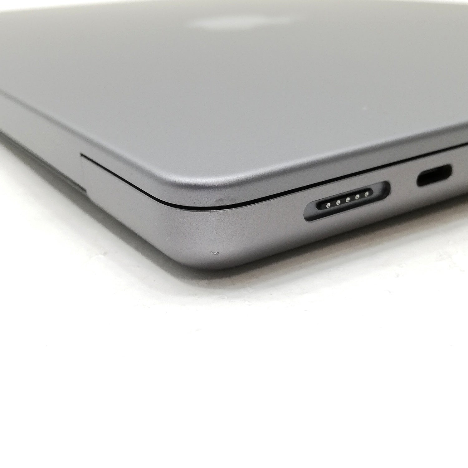 MacBook 中古 販売】MacBook Pro M3 / 14インチ / 2023 / 8GB / 512GB